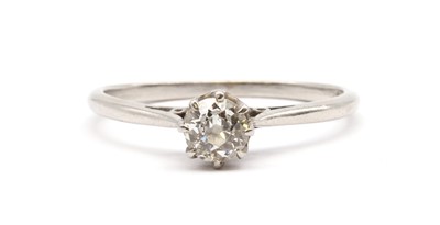 Lot 66 - A single stone diamond ring