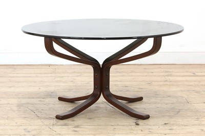 Lot 443 - A glass and bentwood coffee table