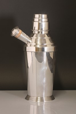 Lot 117 - A Maple & Co silver-plated cocktail shaker
