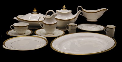 Lot 274 - A Royal Doulton porcelain 'Royal Gold' pattern dinner service