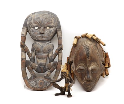 Lot 519 - A North African hardwood mask