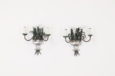 Lot 177 - A pair of glass and metal wall lights