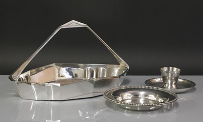 Lot 171 - Three Art Deco silver-plated items