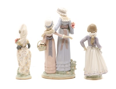 Lot 367 - A Lladro porcelain figure group