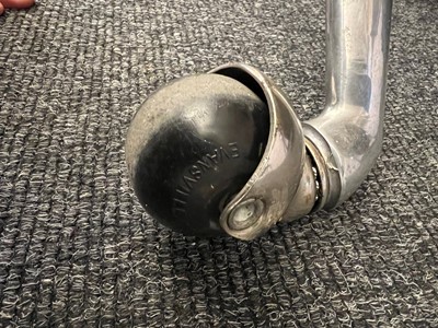 Lot 425 - A 'Time-Life' chair