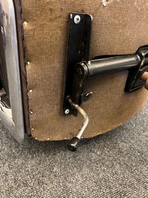 Lot 425 - A 'Time-Life' chair