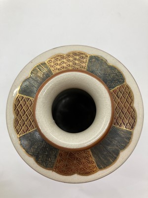 Lot 94 - A Japanese Kutani vase