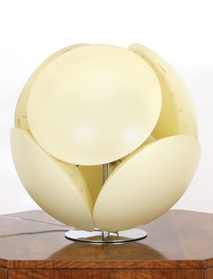 Lot 318 - A Foscarini Murano 'Bubble Tavolo' table/floor lamp