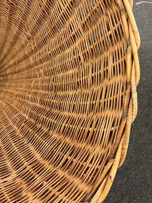 Lot 271 - A 'C8' wicker cone chair