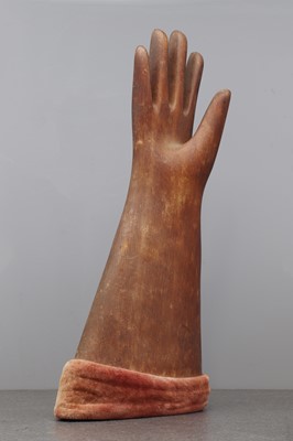 Lot 526 - A Victorian stained beech glove mould
