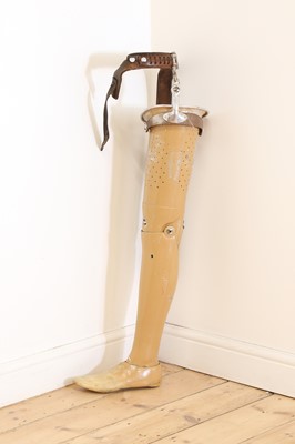 Lot 463 - An aluminium prosthetic leg