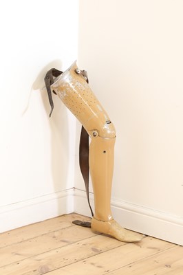 Lot 463 - An aluminium prosthetic leg