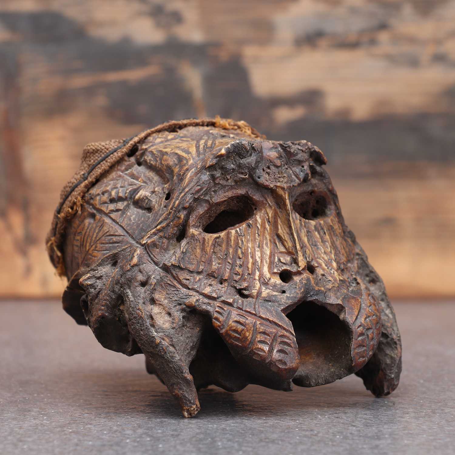 Lot 473 - A monkey skull