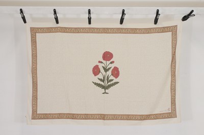 Lot 63 - A collection of vintage textiles