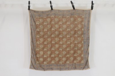 Lot 63 - A collection of vintage textiles