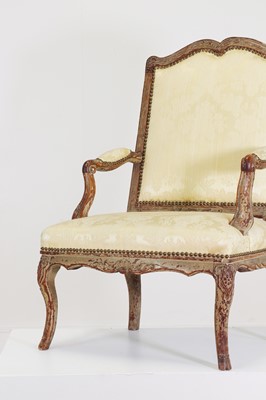 Lot 53 - A Régence painted walnut fauteuil