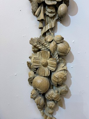 Lot 7 - A group of carved and pierced oak wall appliqués