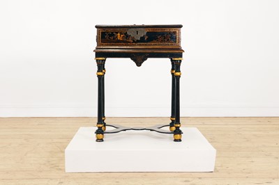 Lot 22 - An export black-lacquered writing box