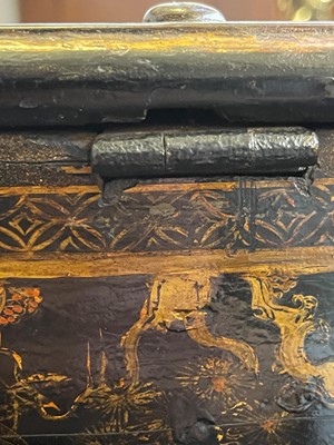 Lot 22 - An export black-lacquered writing box