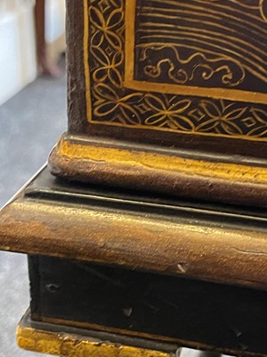 Lot 22 - An export black-lacquered writing box