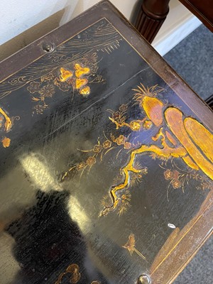 Lot 22 - An export black-lacquered writing box