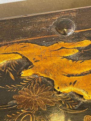 Lot 22 - An export black-lacquered writing box