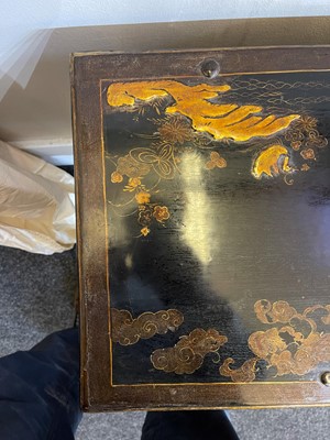 Lot 22 - An export black-lacquered writing box