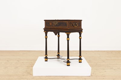 Lot 22 - An export black-lacquered writing box