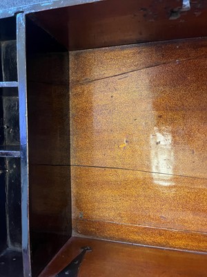 Lot 22 - An export black-lacquered writing box