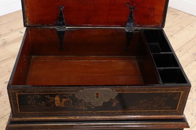 Lot 22 - An export black-lacquered writing box