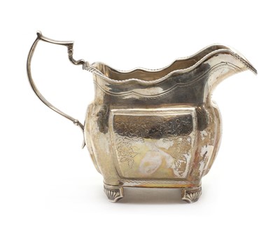 Lot 2 - A George III Irish silver cream jug