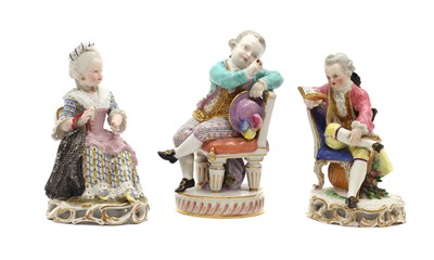 Lot 137 - A pair of Meissen porcelain figures