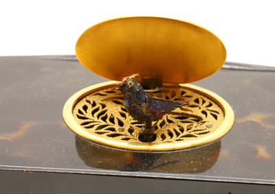 Lot 329 - A Swiss musical snuff box