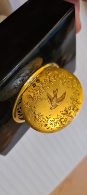 Lot 329 - A Swiss musical snuff box