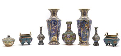 Lot 85 - A collection of Chinese cloisonné enamel items