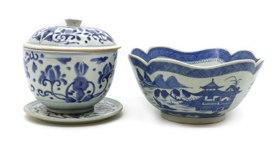 Lot 219 - A Chinese blue and white bowl