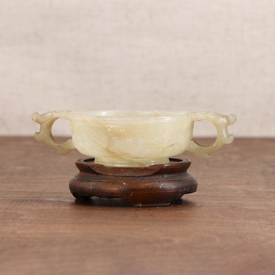 Lot 195 - A Chinese jade cup