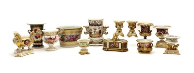 Lot 165 - A collection of English porcelain
