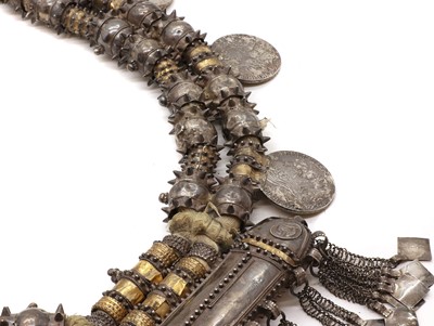 Lot 76 - An Omani silver Marriyah necklace