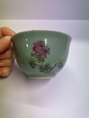 Lot 80 - A Chinese celadon glazed tea bowl