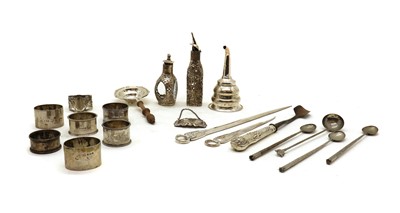 Lot 54 - A collection of silver items