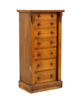 Lot 352 - A Victorian oak Wellington chest