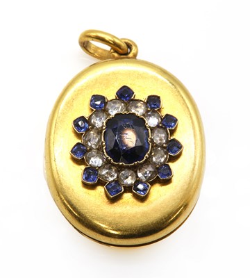 Lot 93 - An Edwardian sapphire and diamond locket