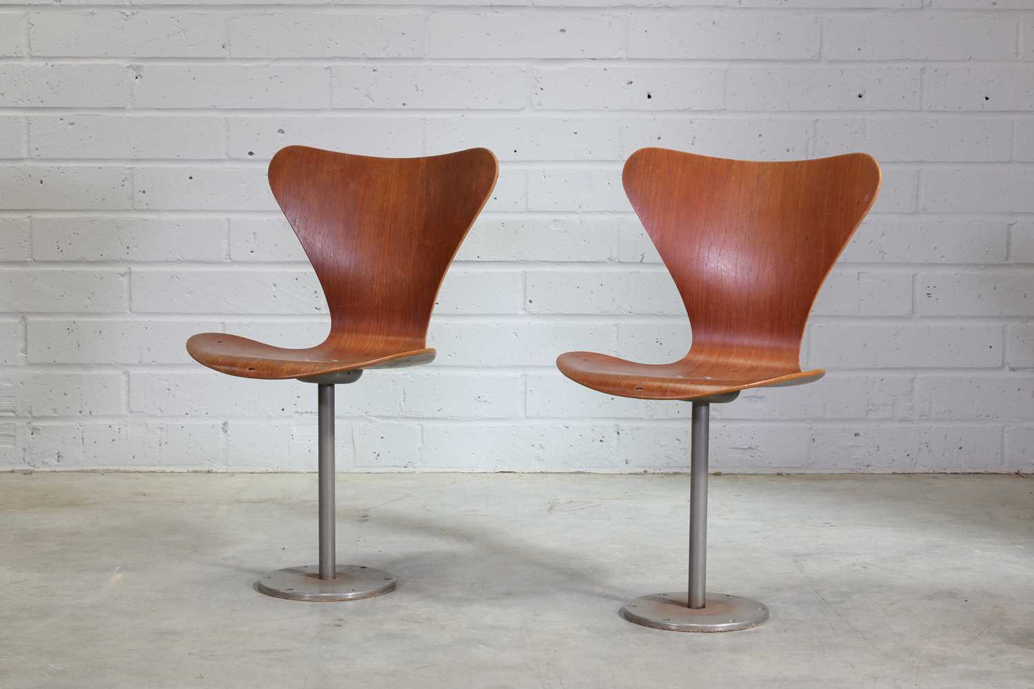 Lot 269 - A pair of Danish teak 'Butterfly' auditorium chairs