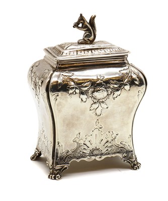 Lot 21 - A George III silver tea caddy