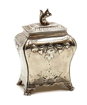 Lot 21 - A George III silver tea caddy