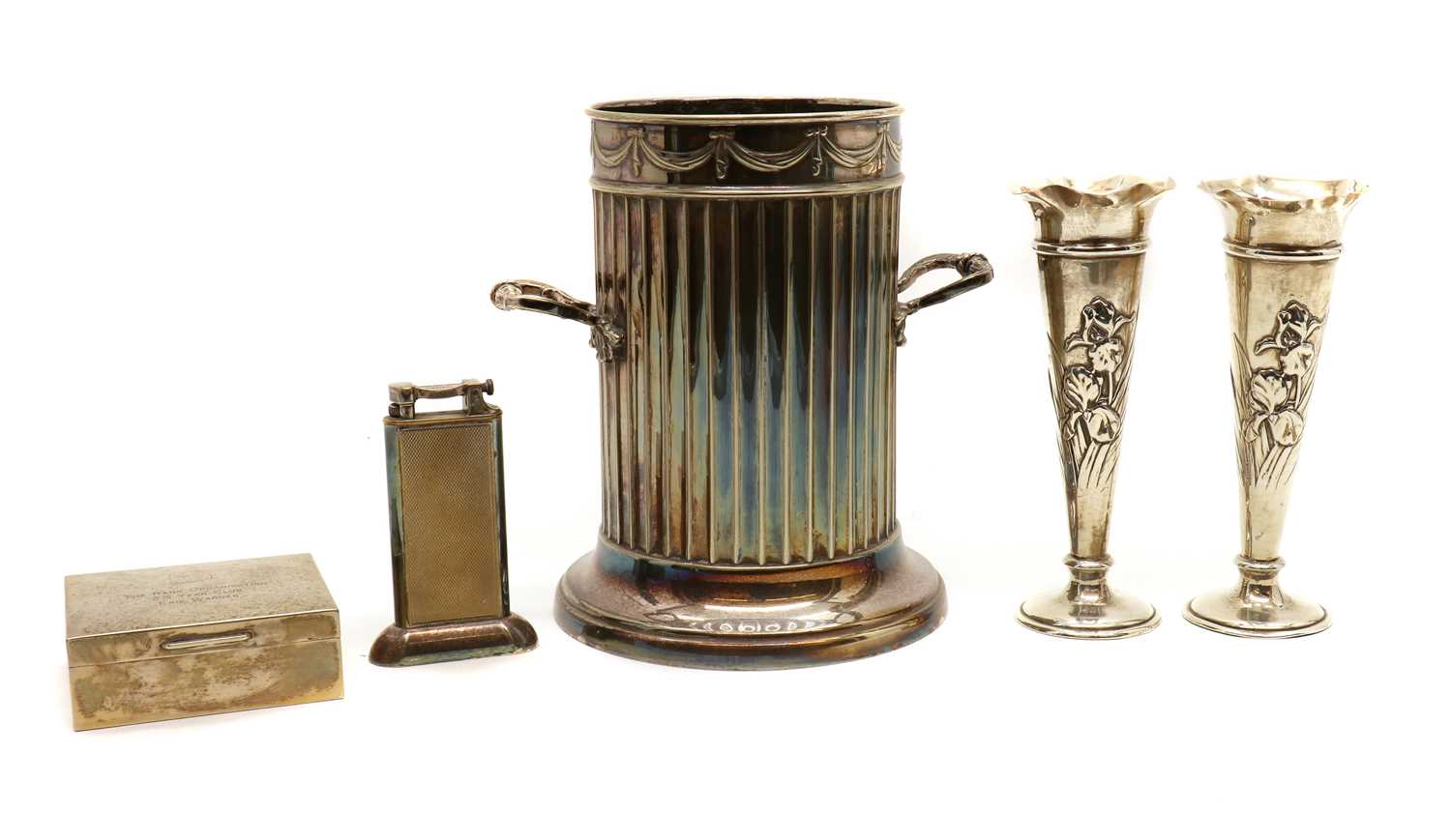 Lot 70 - A collection of silver items