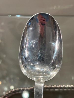 Lot 104 - A William III East Anglian provincial silver trefid spoon