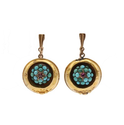 Lot 14 - A pair of turquoise earrings