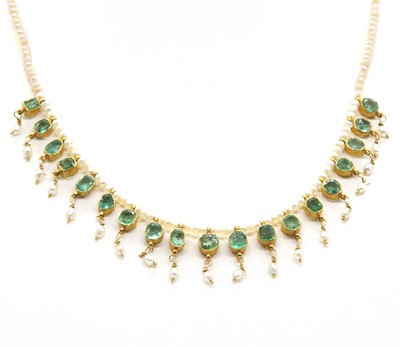 Lot 98 - A late Victorian emerald and seed pearl fringe necklace
